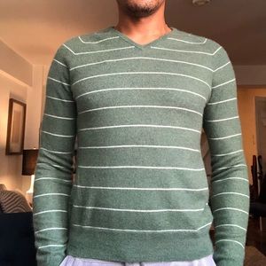 Club Monaco Cashmere V Neck Sweater